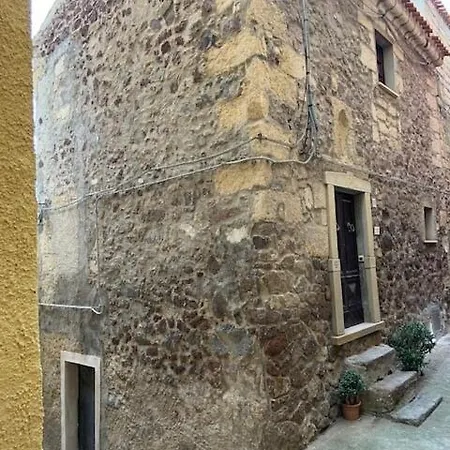 Semesterbostad Domus De Pedra *